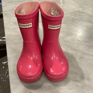 Hunter rain boots, pink with sparkles size 5